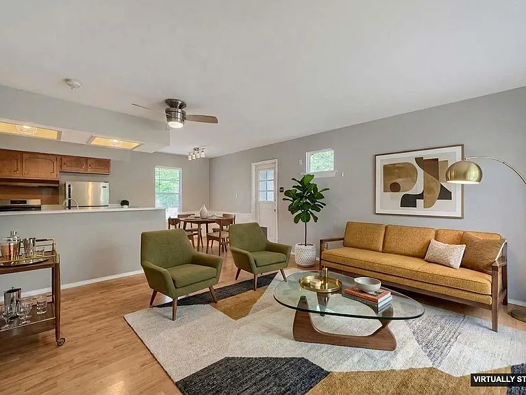 8308 Hathaway Dr — Photo 15