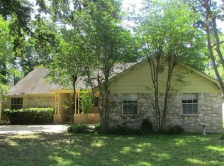 8 Lancelot Ln, Conroe, TX 77304