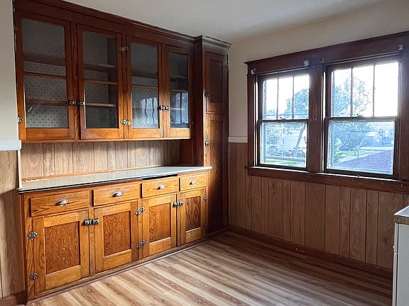 4th image of 46 Pomona Pl Unit 2