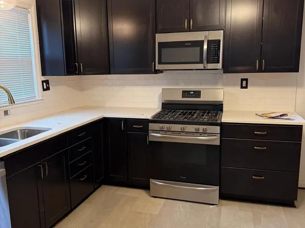 2211 32nd Pl SE, Washington, DC 20020