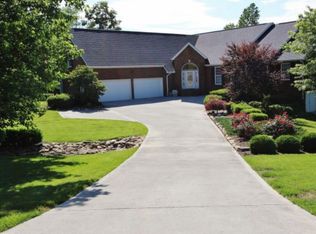 3853 Hubbard Rd, Loudon, TN 37774