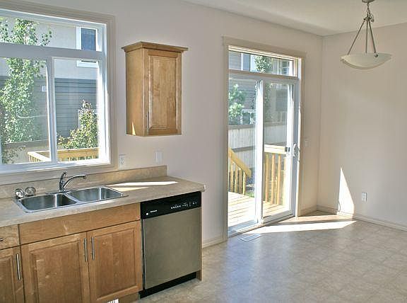 2 121 41 Summerwood Blvd_03302018