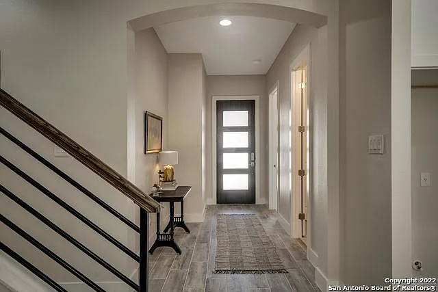 4 bed, 3.5 bath, 2491 sqft, $3,200 — Photo 3