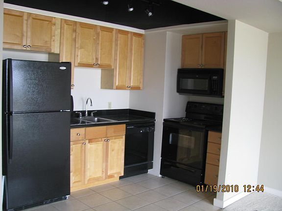 3rd image of 4750 N CENTRAL Avenue #16
