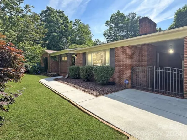 181 Huntington Dr, Hudson, NC 28638