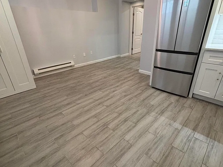 66 Archwood Ave — Photo 4