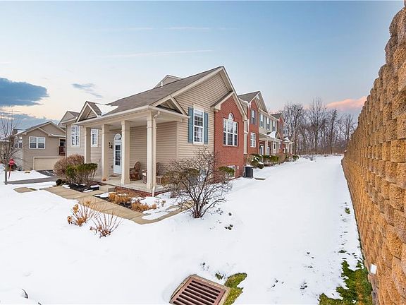 3rd image of 299 Ashford Dr