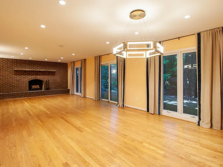 3503 Redwood Ct — Photo 26