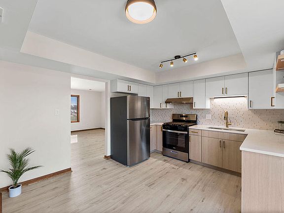 2nd image of 9634 Keilman St APT 2S