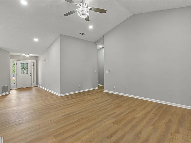 4680 Sterling Oaks Ct — Photo 3