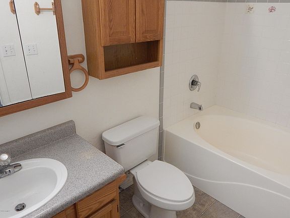 5th image of 2227 Graham Dr