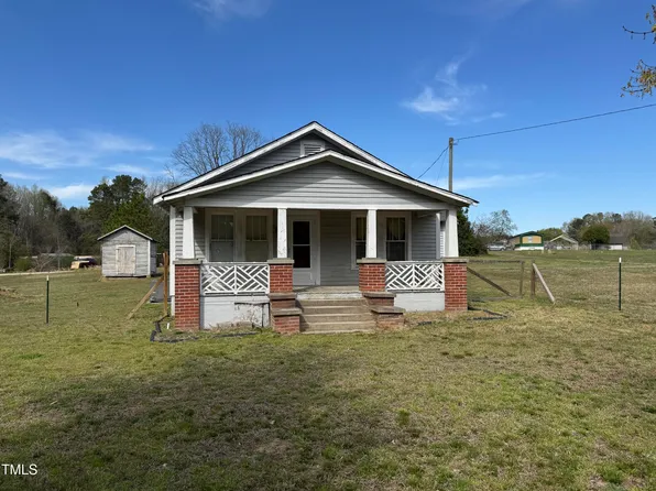 1278 Valley Ct, Zebulon, NC 27597