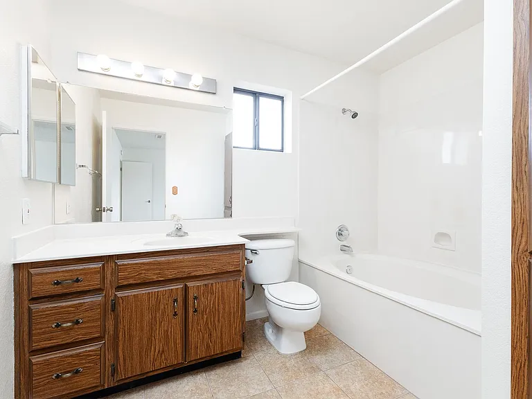 4307 N Calle Santa Cruz — Photo 10