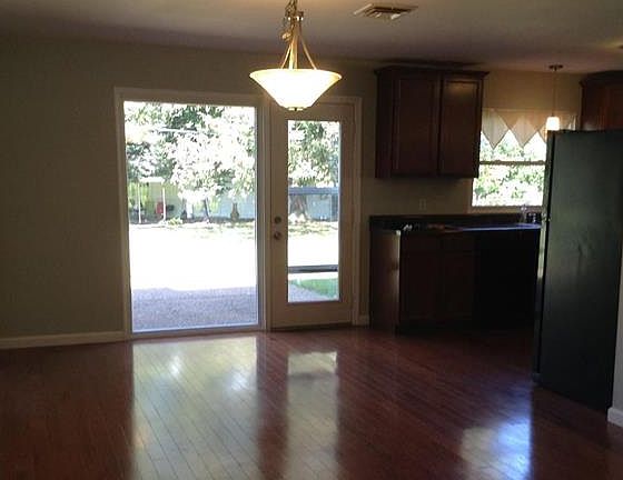 4th image of 3115 Kingsley Dr