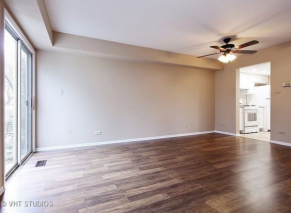 3rd image of 381 Grissom Ct