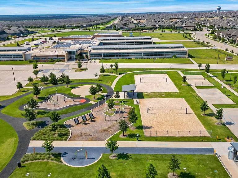 Sports enthusiasts will appreciate the fitness stations, sand volleyball & basketbll courts. Tucked inside the community is convenient Union Park Elementary too.
