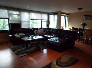 7-04 166th St #7B, Whitestone, NY 11357