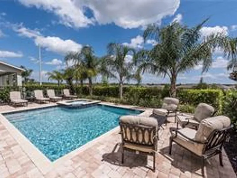 241 Lasso Dr — Photo 31