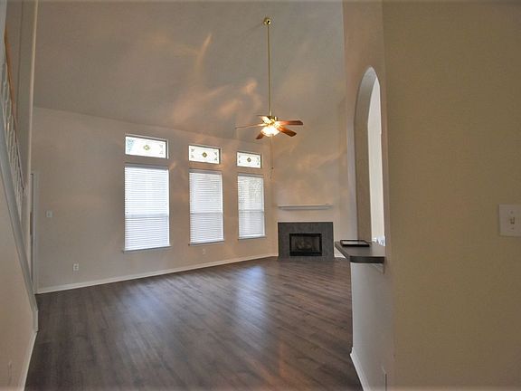 3rd image of 2221 Highland Hills Dr