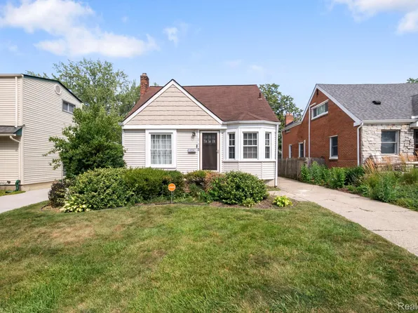 2742 Oakshire Ave, Berkley, MI 48072