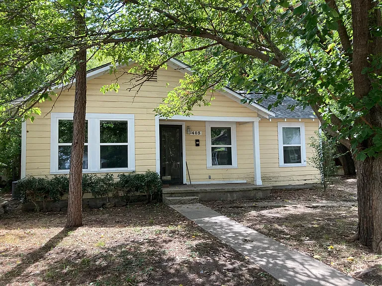 403 Stroud St — Photo 1