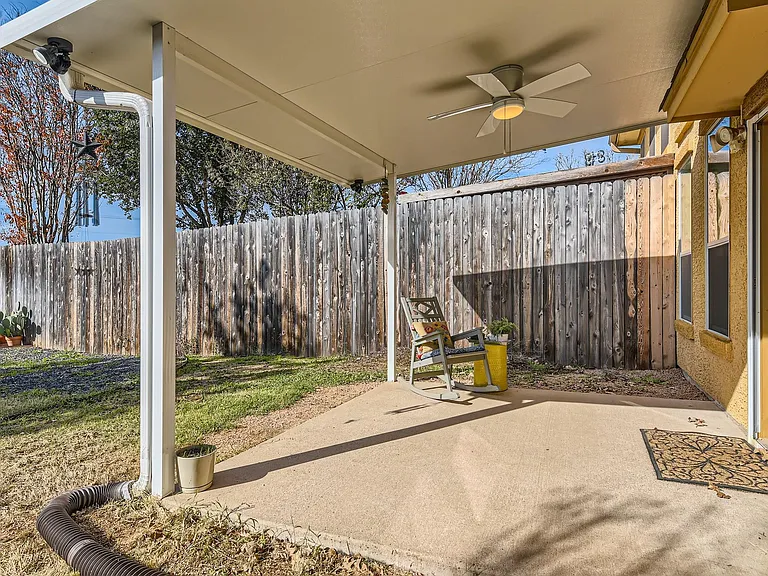 2210 Onion Creek Pkwy #402 — Photo 24