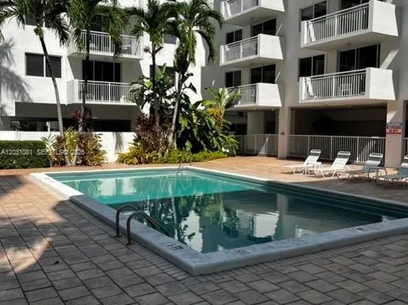 1665 Bay Rd APT 218, Miami Beach, FL 33139