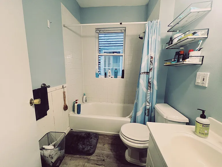 451 E 7th St #2 — Photo 12