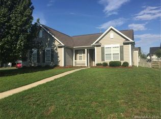 8810 Firestreak Dr, Charlotte, NC 28216