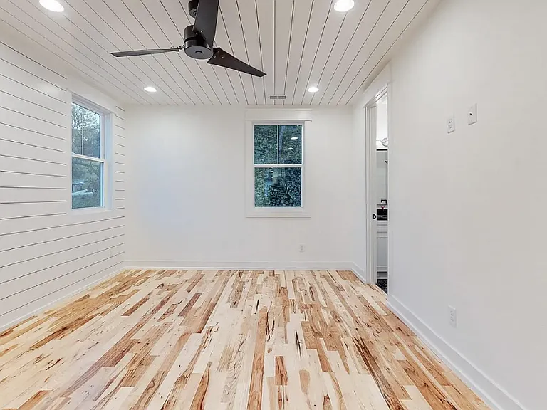 1103B Cecilia Ave — Photo 6