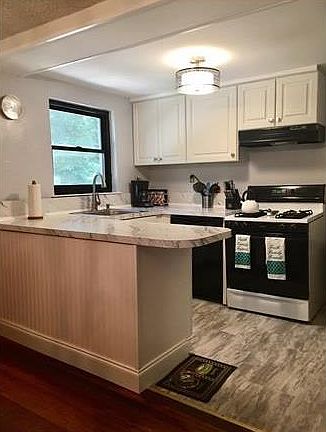 4th image of 33 Kate Ln #210C