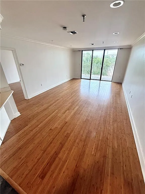 1 Marina Dr — Photo 3