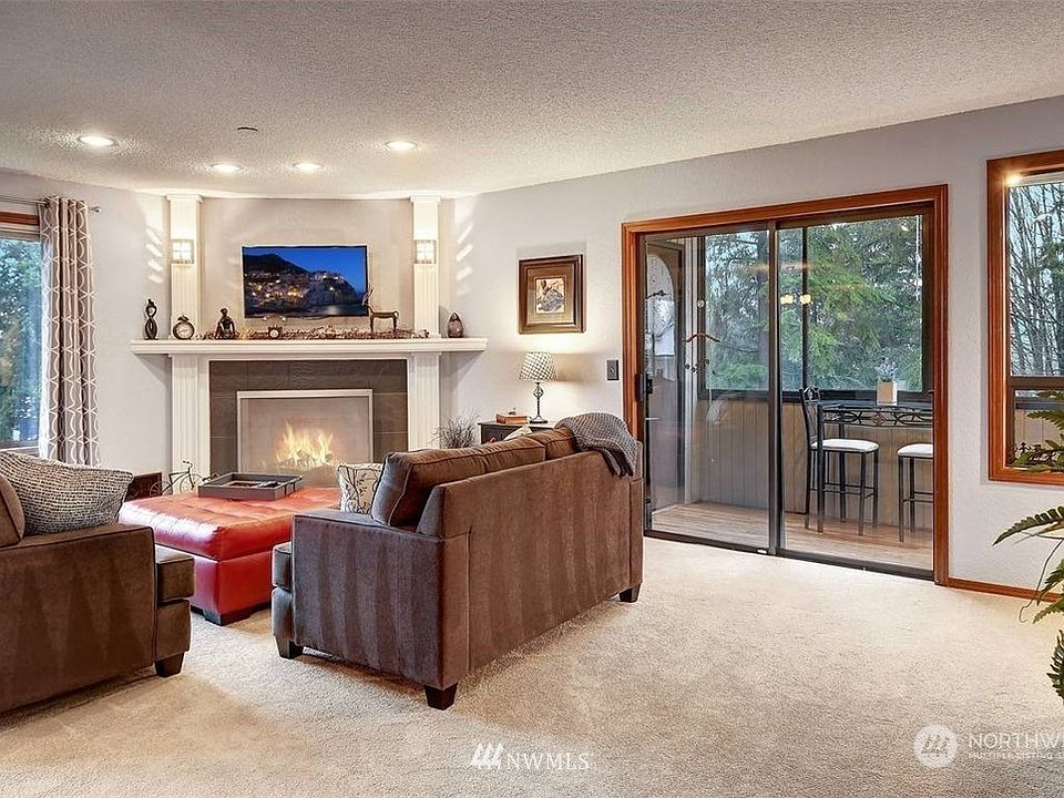 1st image of 18606 52nd Avenue W #244
