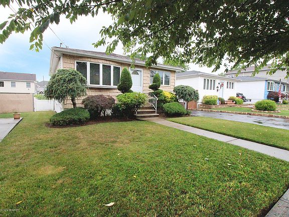 2nd image of 164 Atlantic Ave