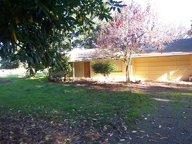 25220 SW Garden Acres Rd — Photo 1