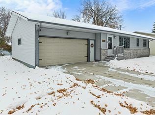 1727 3rd St SE, Minot, ND 58701