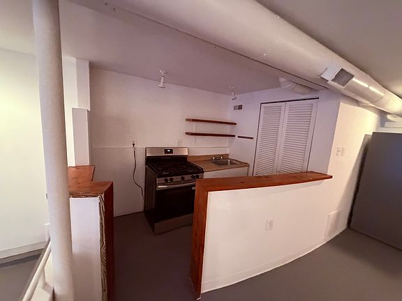 5th image of 1810 S Jefferson St Unit G
