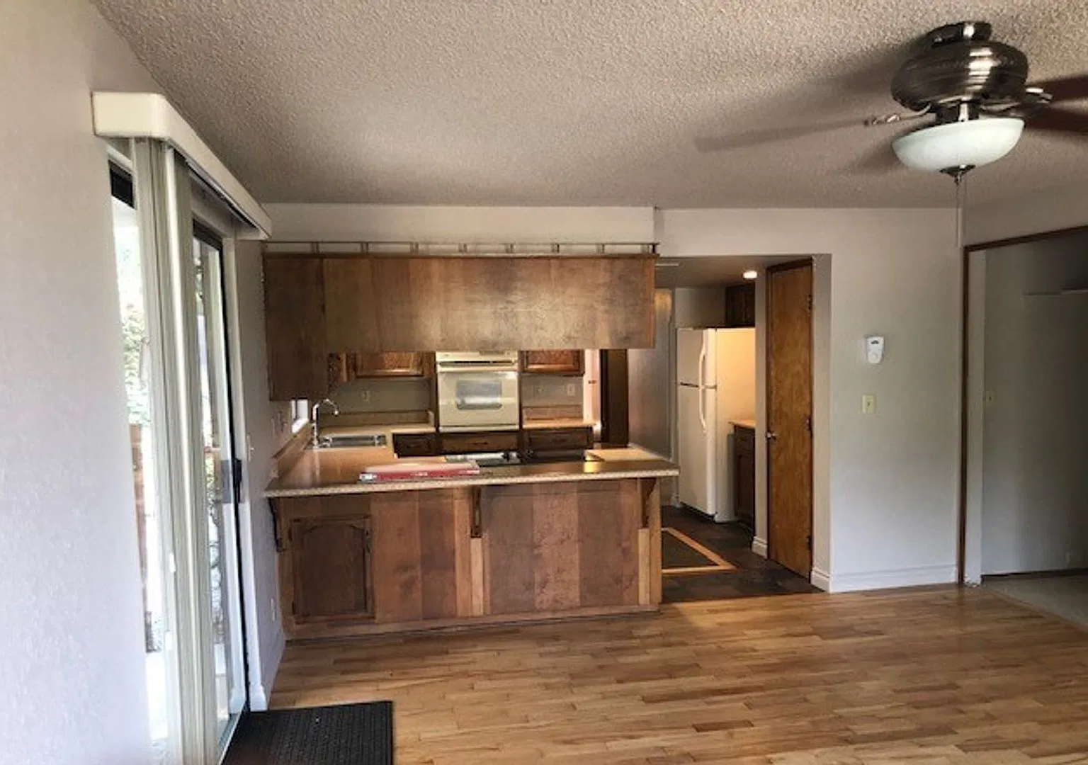 3 Bed 2 Bath With Garage, Fenced Yard & Laundry Hookups — Photo 2