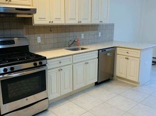 2618 23rd Ave APT 2B, Long Island City, NY 11105