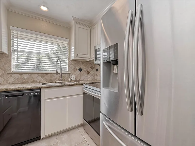 4126 Brookston St — Photo 15