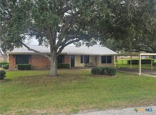 77 Donna Dr, Victoria, TX 77905