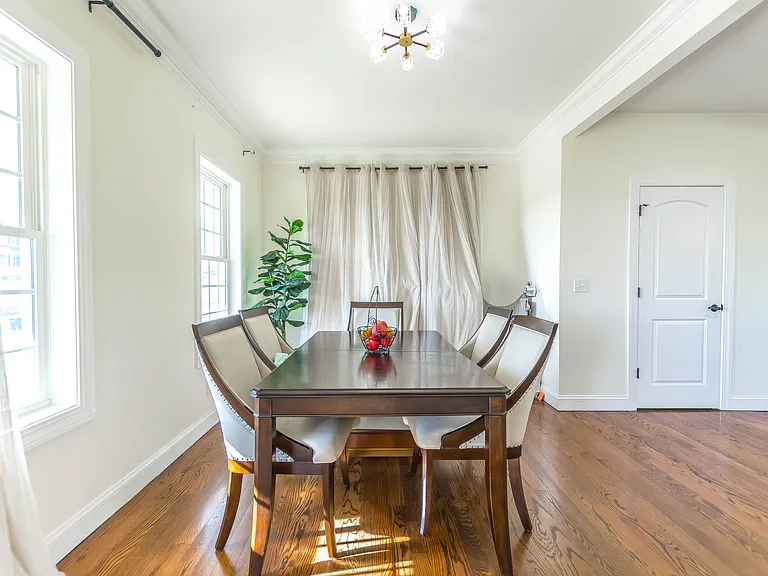 8 Colleen Cir — Photo 8