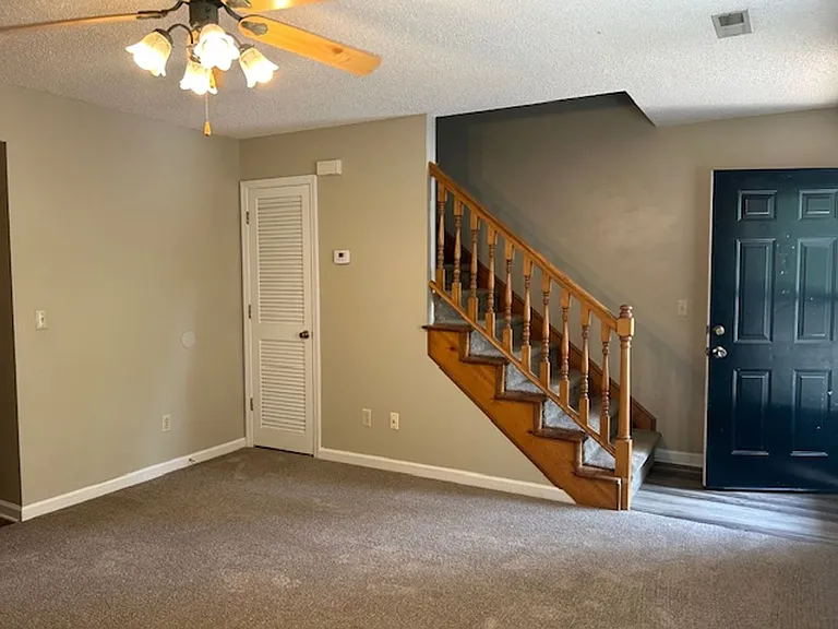 1050 Jessamine Trl — Photo 4