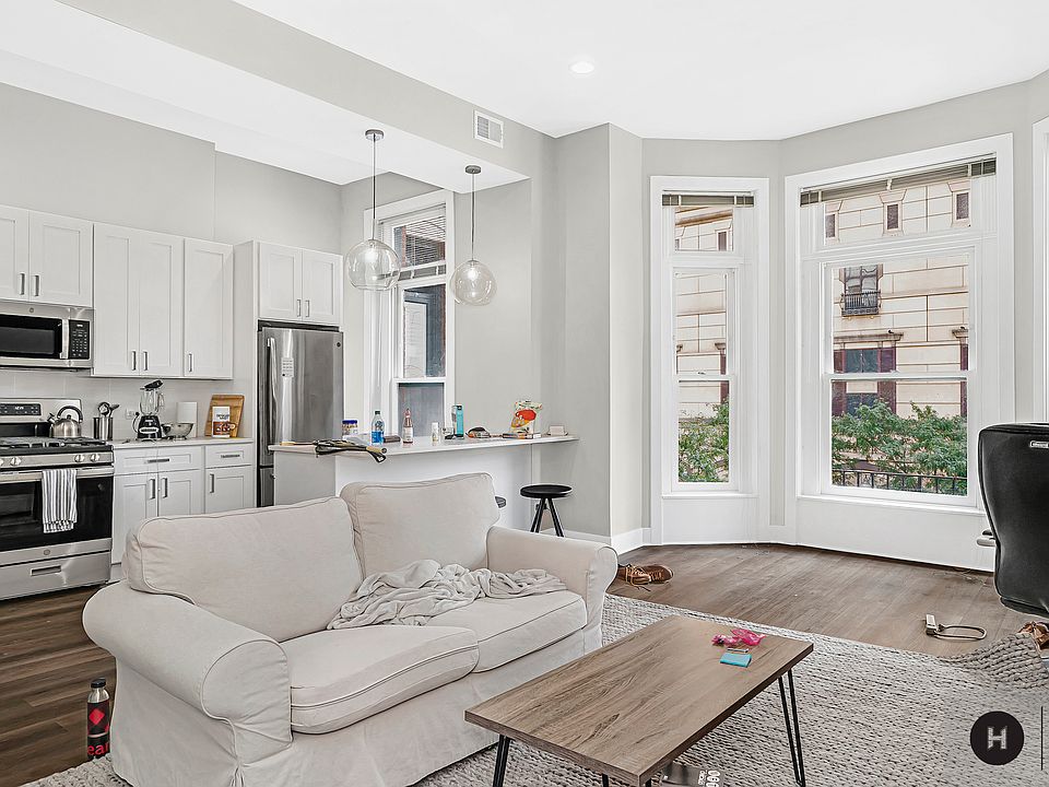 1st image of 805 N Wabash Ave #2S