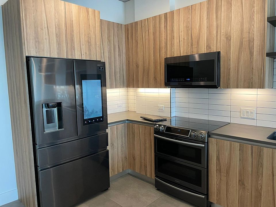 1st image of 440 NW 35th St #101