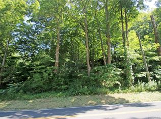 81 Putnam Park Rd, Bethel, CT 06801