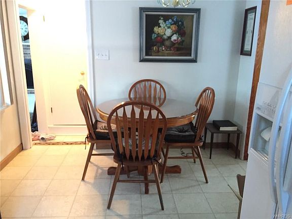 5th image of 173 Melody Ln