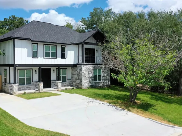 1307 Bayou Woods Dr, College Station, TX 77840