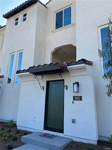 3 bed, 1688 sqft, $5,500 — Photo 2