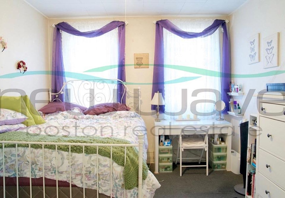 2nd image of 11 Myrtle St #8